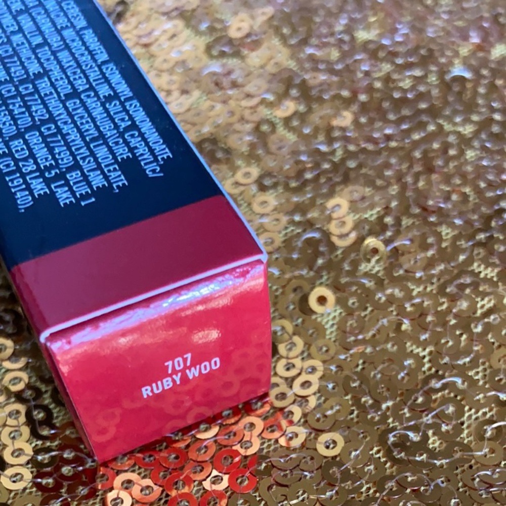 MAC Lipstick - Ruby Woo full size NEW - Picture 3 of 5
